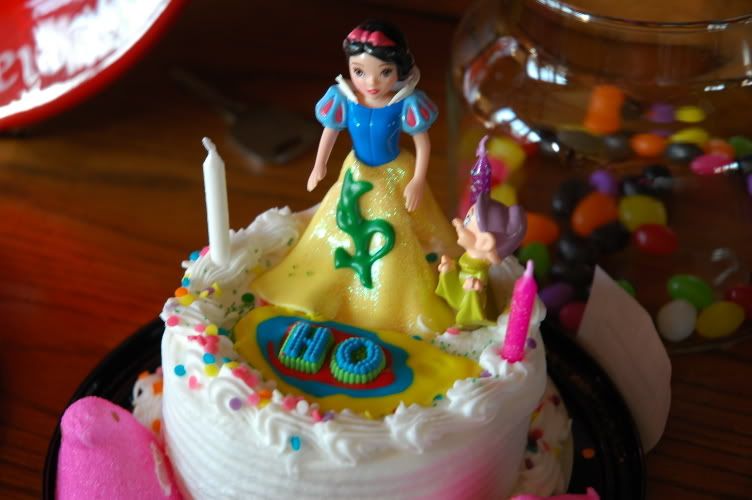 snow white cake images. yeah, it#39;s snow white.