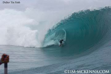 didier-teahupoo-9-11-forscorp.jpg