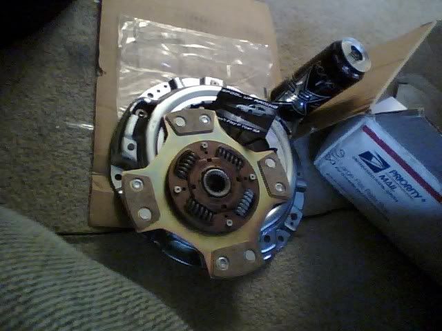 http://i71.photobucket.com/albums/i136/maattt/240%20project%20blog/clutch.jpg