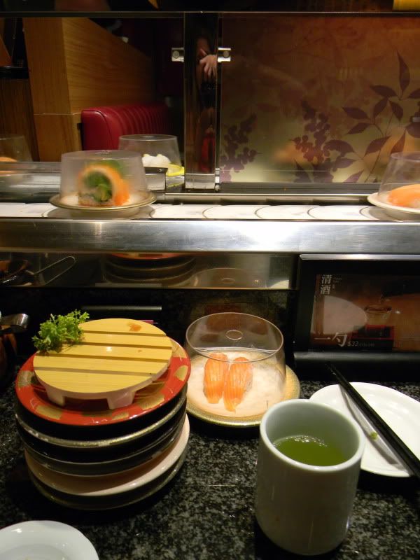 conveyor belt sushi photo: Conveyor Belt Sushi DSCN1021.jpg