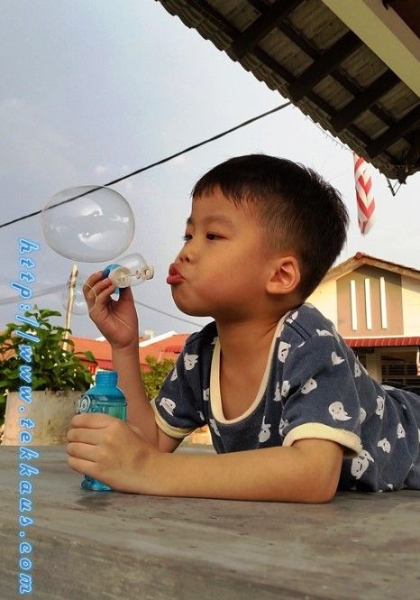  photo 12 Playing With Bubbles PICS_zps4tmgecuj.jpg