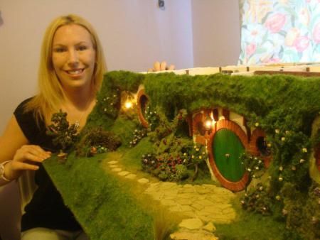  photo 03 The Hobbit Dollhouse That Bilbo Baggin Lives In_zps0cqgxd0a.jpg